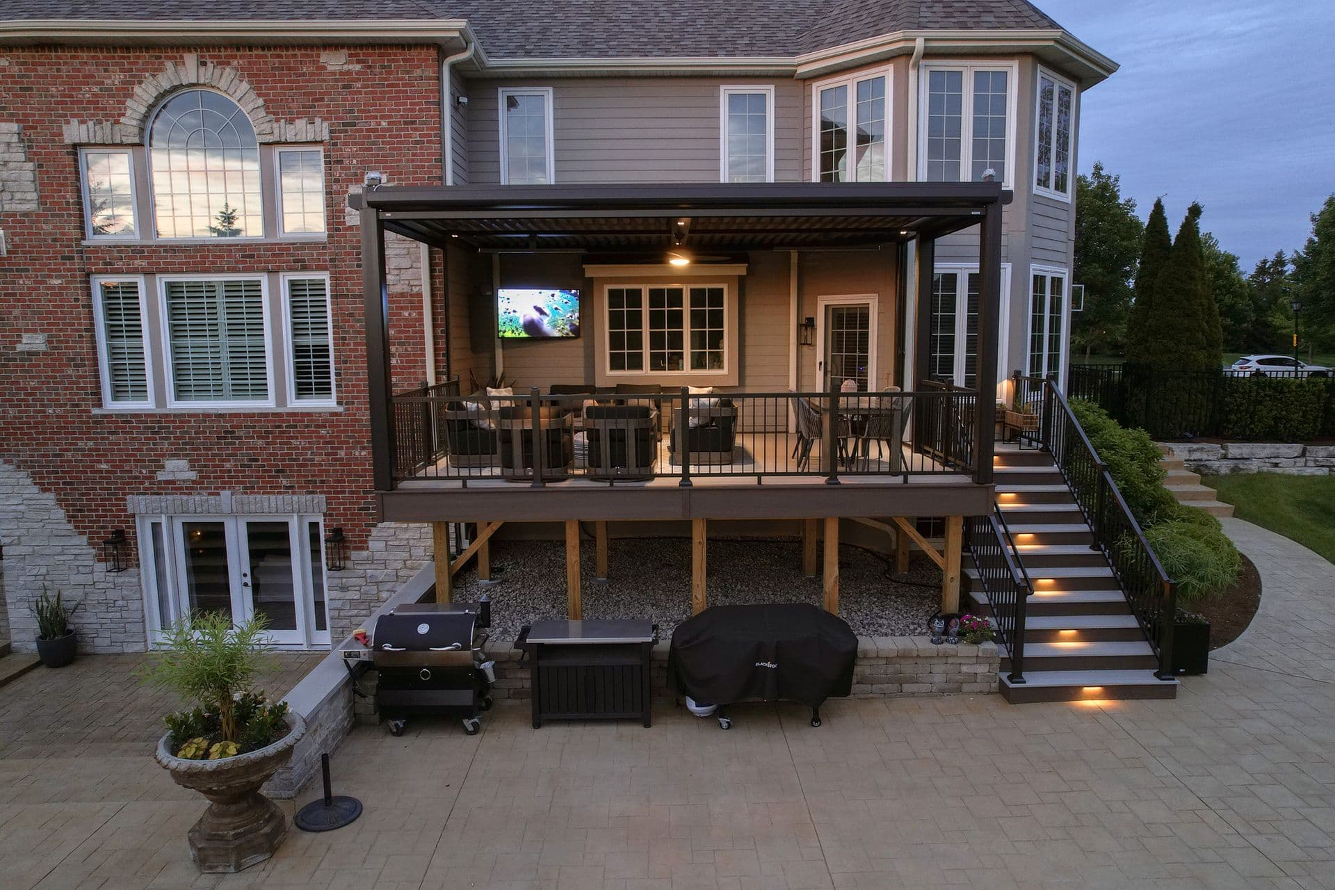 Deck & Struxure’s Project in St. Charles, IL 7